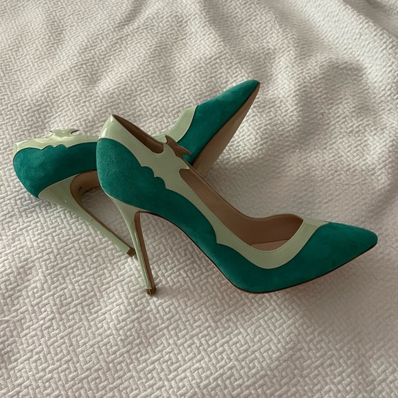 NWOT Christian Siriano Green Leather Heels - Picture 1 of 7